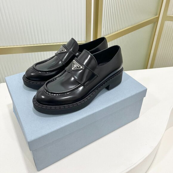 Prada Chocolate Loafers in black - Picture 2 of 8